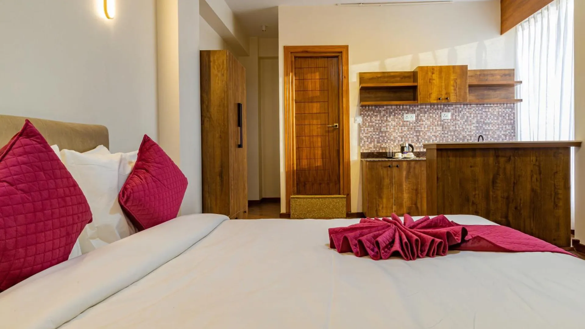 Mhendo Hotel & Studio Suites Kathmandu 4*,