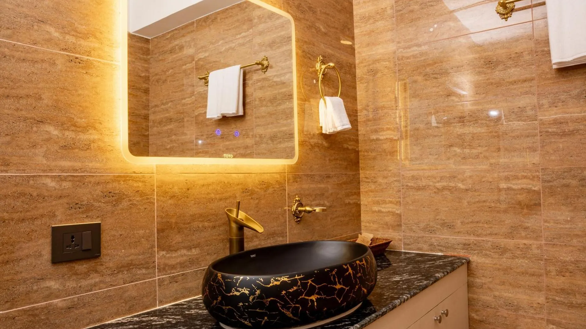 Mhendo Hotel & Studio Suites Kathmandu 4*,